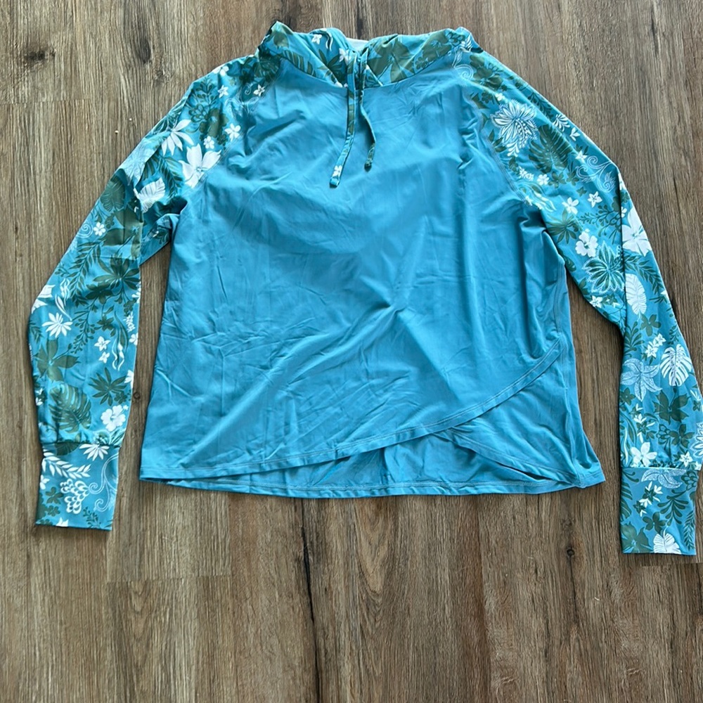 Krimson Klover hooded lightweight sun shirt